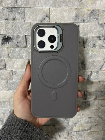 İPhone 15 Pro Max Uyumlu Gri Kartlıklı MagSafe Standlı Kılıf