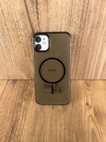 İPhone 11 Uyumlu Kahverengi Şeffaf MagSafe Kılıf – Sararma Karşıtı, Ultra İnce