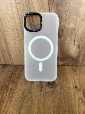 İPhone 15 Uyumlu Buzlu Beyaz MagSafe Kılıf – Lens Çerçeveli Premium Koruma