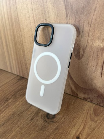 İPhone 15 Uyumlu Buzlu Beyaz MagSafe Kılıf – Lens Çerçeveli Premium Koruma