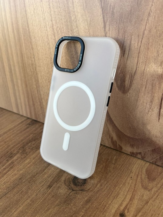 İPhone 15 Uyumlu Buzlu Beyaz MagSafe Kılıf – Lens Çerçeveli Premium Koruma