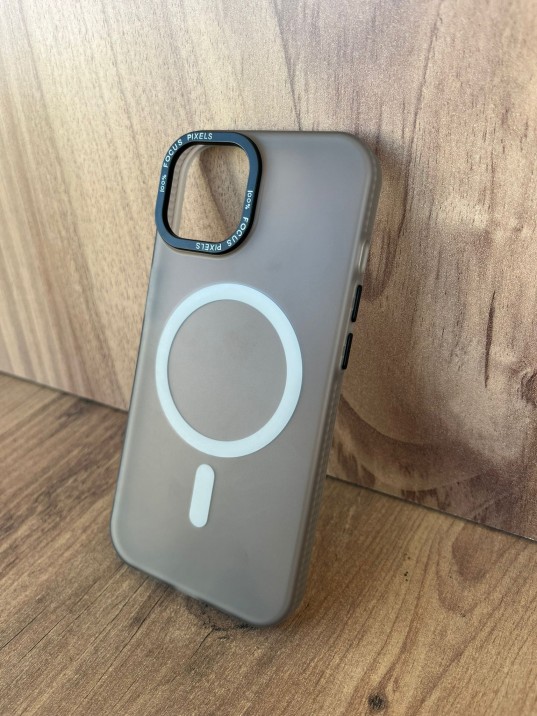 İPhone 15 Uyumlu Buzlu Kum Kahvesi MagSafe Kılıf – Lens Çerçeveli, Premium Koruma