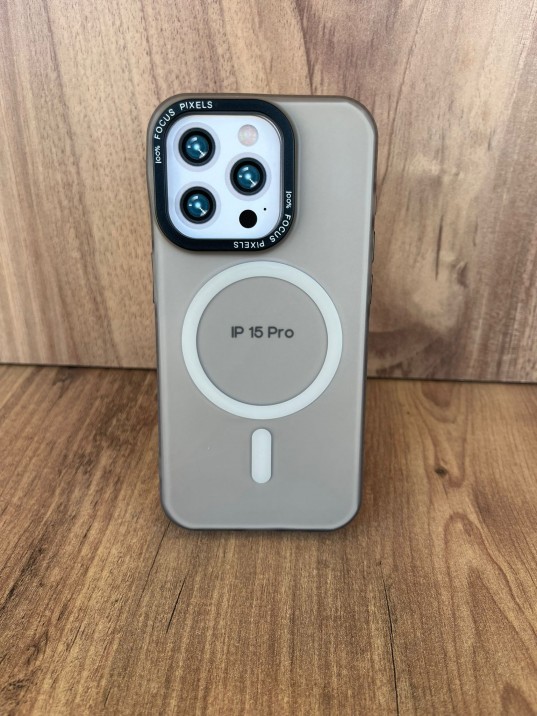 İPhone 15 Pro Uyumlu Buzlu Kum Kahvesi MagSafe Kılıf – Lens Çerçeveli, Premium Koruma