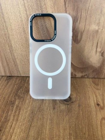 İPhone 15 Pro Uyumlu Buzlu Beyaz MagSafe Kılıf – Lens Çerçeveli, Premium Koruma