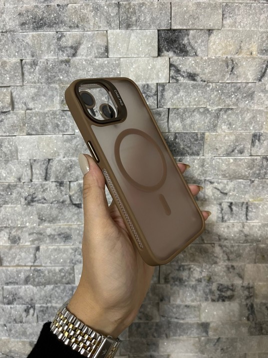 İPhone 13 Uyumlu Kahverengi MagSafe Standlı Lens Korumalı Case Pro Kılıf