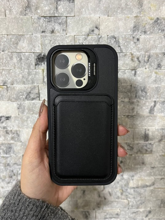 İPhone 16 Pro Uyumlu Siyah Kartlıklı MagSafe Standlı Kılıf