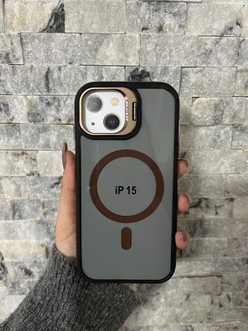 İPhone 15 Uyumlu Kahverengi MagSafe Standlı Kılıf – Lens Çerçeveli