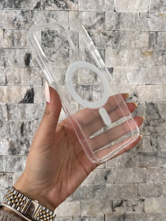 İPhone 15 Pro Max Uyumlu Sert Şeffaf MagSafe Kılıf – Minimal Tasarım