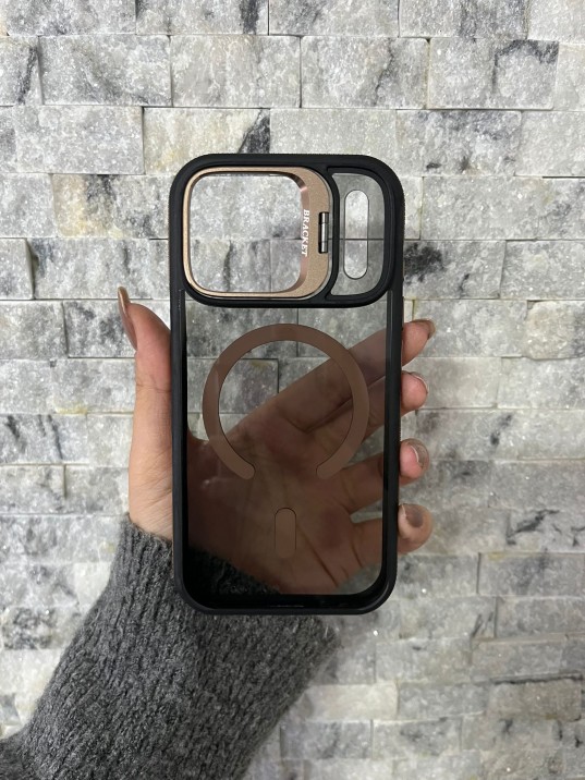 İPhone 17 Pro Uyumlu Kahverengi MagSafe Standlı Kılıf – Lens Çerçeveli