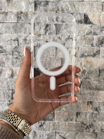 İPhone 17 Uyumlu Sert Şeffaf MagSafe Kılıf – Minimal Tasarım