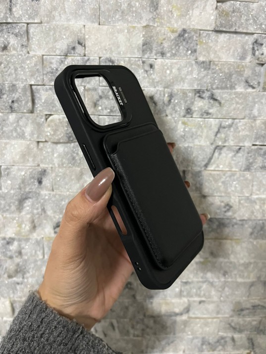 İPhone 17 Uyumlu Siyah Kartlıklı MagSafe Standlı Kılıf