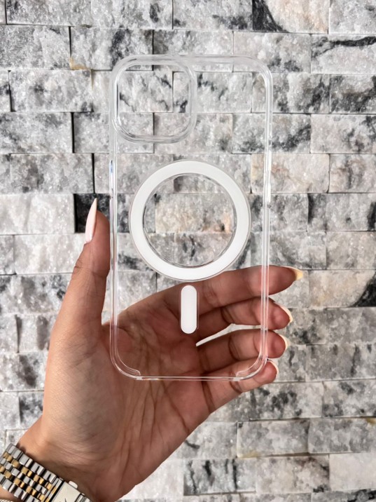 İPhone 15 Uyumlu Sararmaz Şeffaf MagSafe Animasyonlu Kılıf