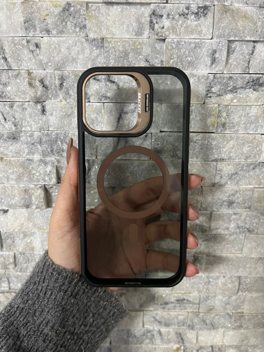 İPhone 16 Pro Max Uyumlu Kahverengi MagSafe Standlı Kılıf – Lens Çerçeveli