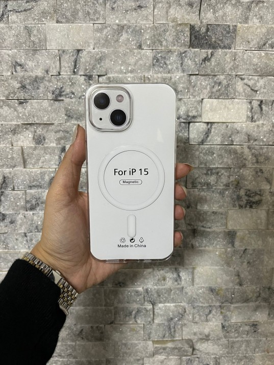 İPhone 15 Uyumlu Beyaz Sert Şeffaf MagSafe Premium Kılıf