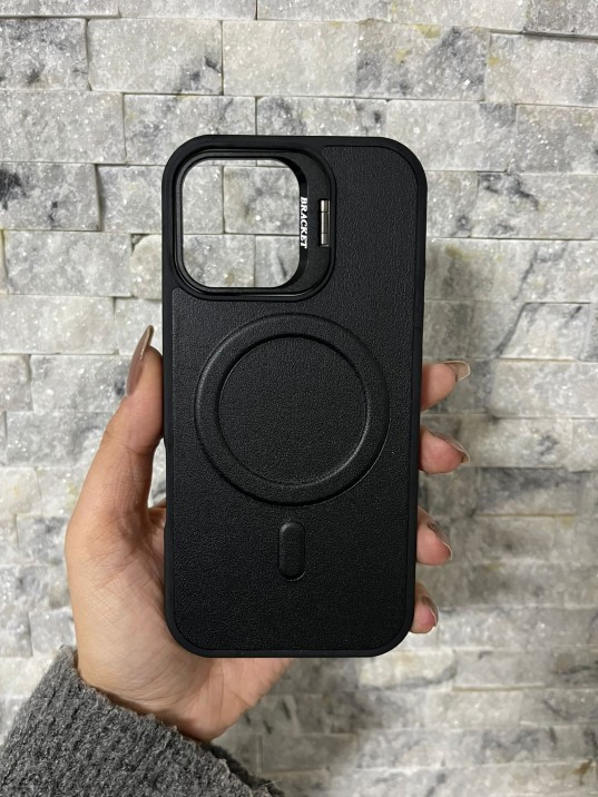 İPhone 17 Uyumlu Siyah Kartlıklı MagSafe Standlı Kılıf