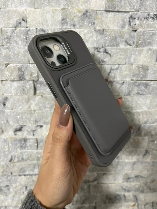 İPhone 15 Uyumlu Gri Kartlıklı MagSafe Standlı Kılıf