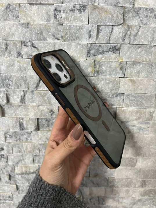 İPhone 16 Pro Max Uyumlu Kahverengi MagSafe Standlı Kılıf – Lens Çerçeveli