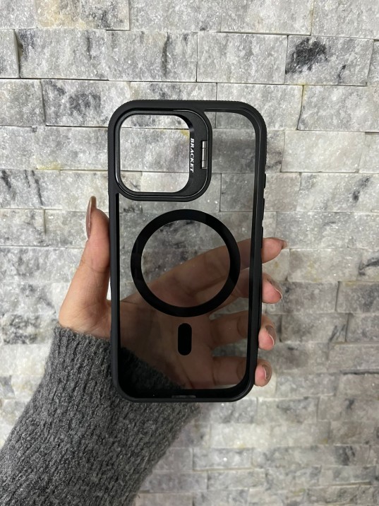 İPhone 17 Uyumlu Siyah MagSafe Standlı Kılıf – Lens Çerçeveli