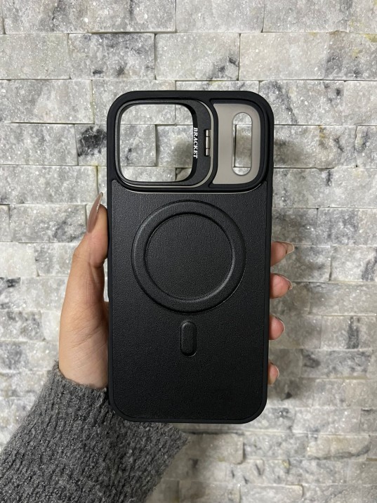 İPhone 17 Pro Max Uyumlu Siyah Kartlıklı MagSafe Standlı Kılıf