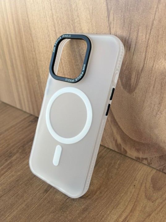 İPhone 16 Pro Uyumlu Buzlu Beyaz MagSafe Kılıf – Lens Çerçeveli Premium Koruma