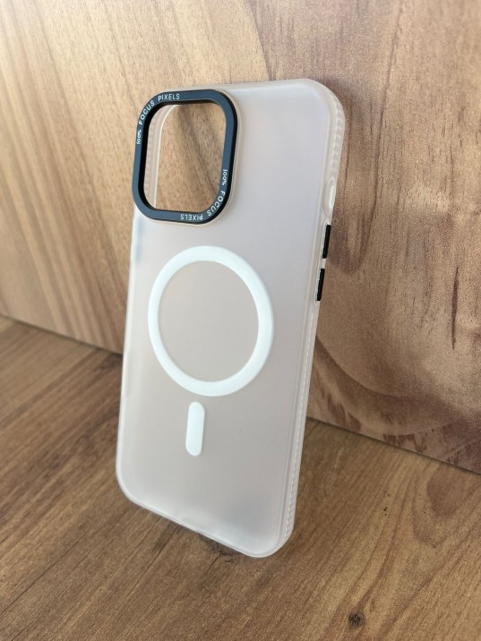 İPhone 16 Pro Max Uyumlu Buzlu Beyaz MagSafe Kılıf – Lens Çerçeveli, Premium Koruma