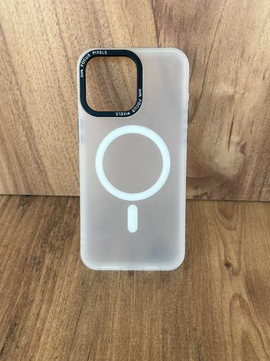 İPhone 15 Pro Max Uyumlu Buzlu Beyaz MagSafe Kılıf – Lens Çerçeveli, Premium Koruma