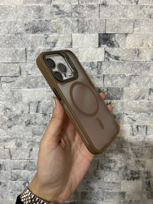 İPhone 15 Pro Uyumlu Kahverengi MagSafe Standlı Lens Korumalı Case Pro Kılıf