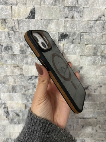 İPhone 15 Uyumlu Kahverengi MagSafe Standlı Kılıf – Lens Çerçeveli